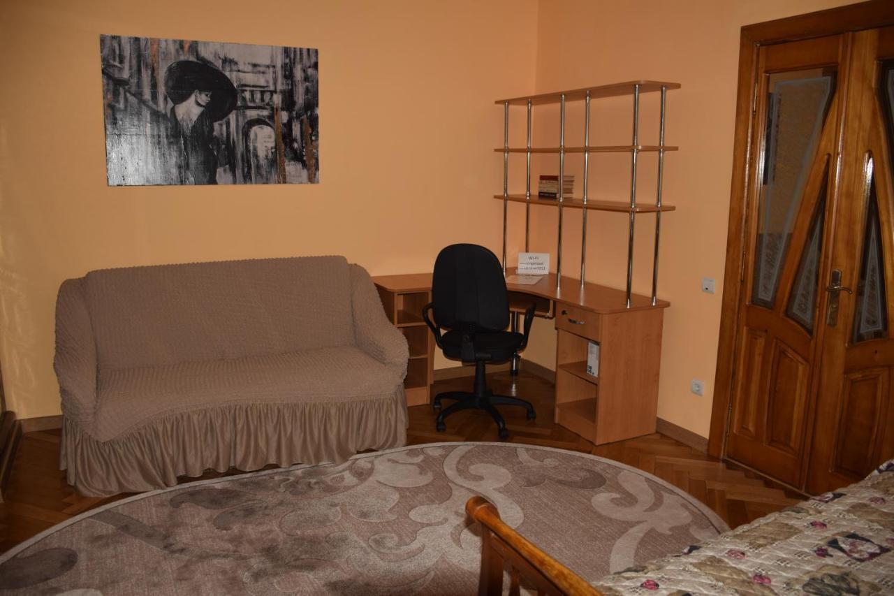 Apartment Orgelsaal Csernyivci Kültér fotó